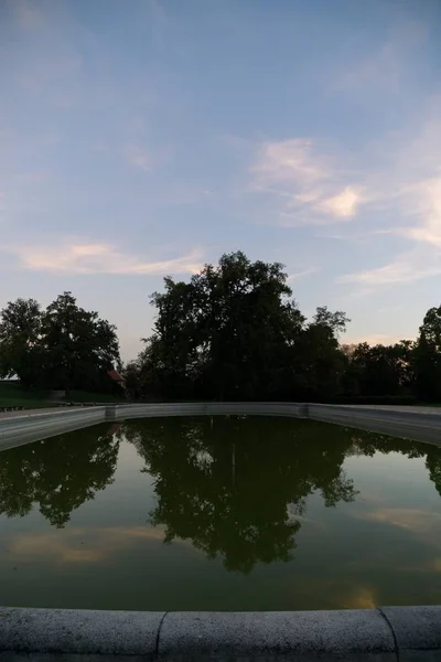 Letni Park Fontanną Czechach — Zdjęcie stockowe