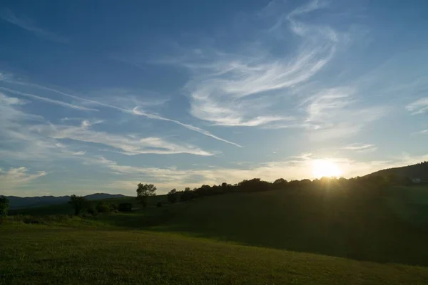 Nascer Pôr Sol Sobre Colinas Cidade Eslováquia — Fotografia de Stock