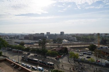 Brno, Çek Cumhuriyeti - 12 Şubat 2018: Brno şehir merkezinin sokaklarına bakın. Çek Cumhuriyeti