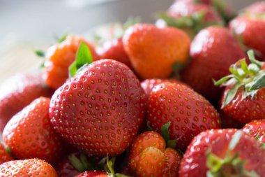 Tabakta taze çilek var. Slovakya