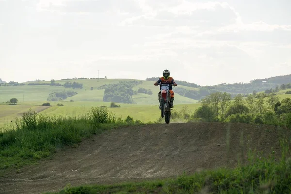 Cidade Zilina País Eslováquia Data Abr 2018 Motociclista Andando Fora — Fotografia de Stock