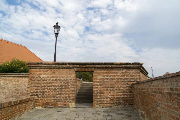 Uitzicht Oude Stad Blauwe Lucht — Stockfoto