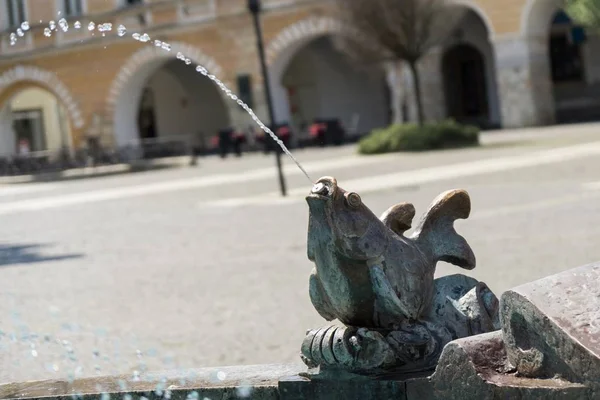 Fuente Vieja Ciudad Europea — Foto de Stock