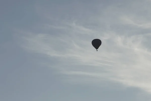 天空中的气球 斯洛伐克白天拍摄时间 — 图库照片