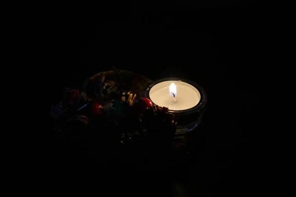 Candela Natale Sfondo Nero — Foto Stock
