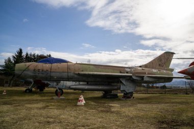 Tomcany, Slovakya - 20 Ağustos 2017: sahibi Aeromuseum Martin - Tomcany. Tomcany, Slovakya 'da Aeromuseum' da sergilenen uçaklar. Doğal ışık.