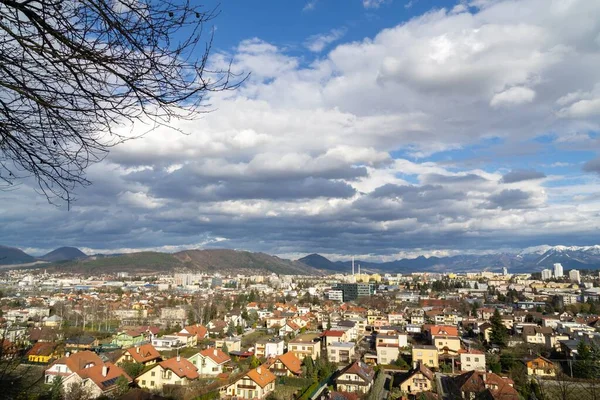 Soluppgång Och Solnedgång Över Byggnaderna Staden Zilina Slovakien — Stockfoto