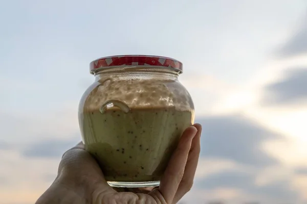 Frasco Vidro Com Comida Mão — Fotografia de Stock