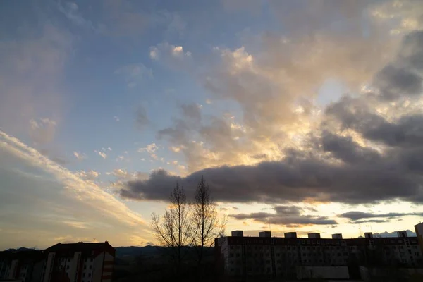 Nascer Sol Pôr Sol Sobre Edifícios Cidade Eslováquia — Fotografia de Stock