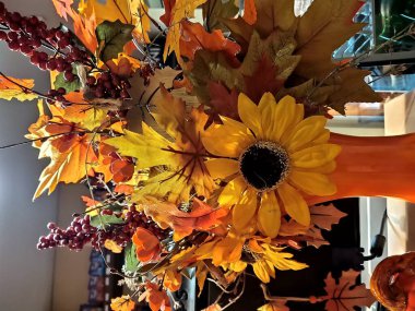 Sarı çiçek buketi. Yakın çekim.