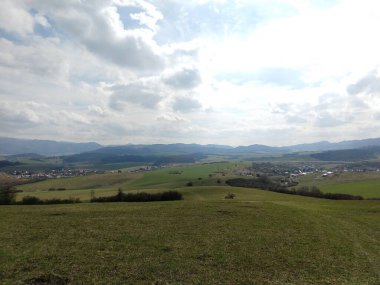 Gün boyunca boş tarla