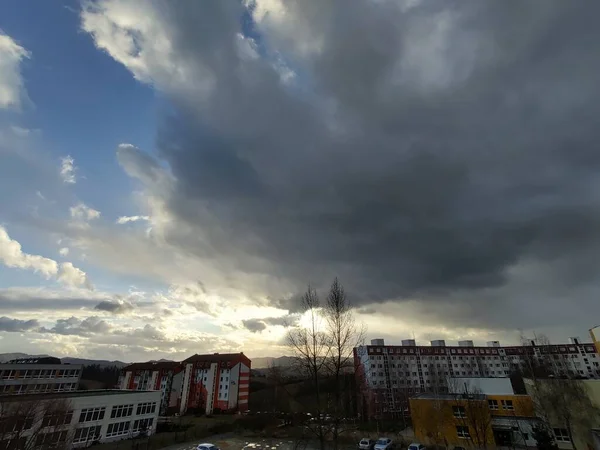 Şehirdeki Binaların Üzerinde Gün Doğumu Gün Batımı Slovakya — Stok fotoğraf