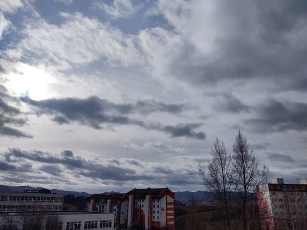 Sonnenaufgang Oder Sonnenuntergang Über Den Gebäuden Der Stadt Slowakei — Stockfoto