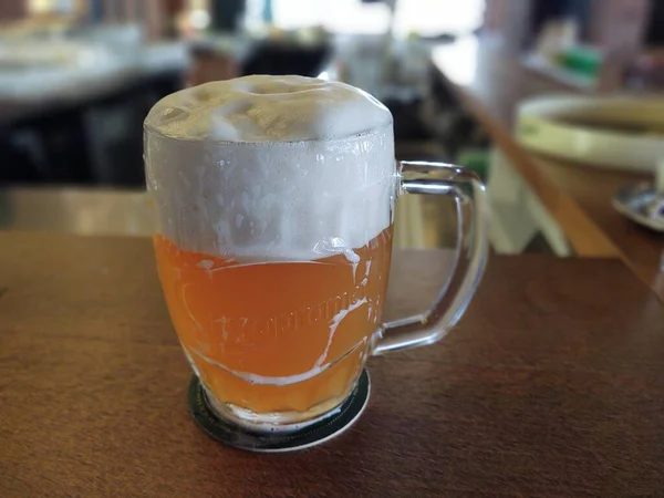 Vidro Cerveja Mesa Eslováquia — Fotografia de Stock