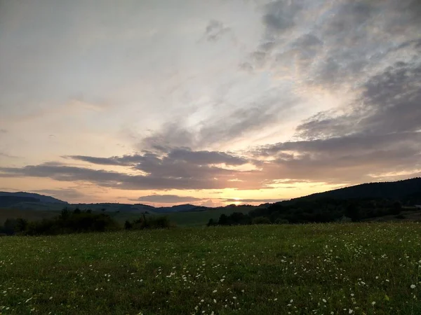 Sonnenuntergang Und Sonnenaufgang Mit Bunten Wolken Slowakei — Stockfoto