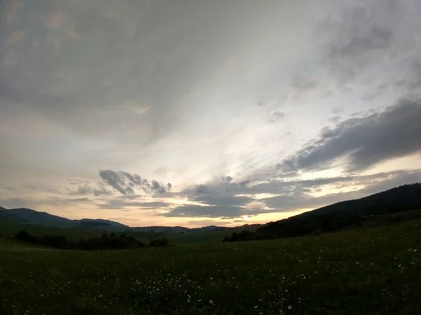 Pôr Sol Nascer Sol Com Nuvens Coloridas Eslováquia — Fotografia de Stock