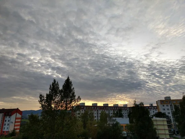 Alba Tramonto Sulle Colline Sulla Città Slovacchia — Foto Stock