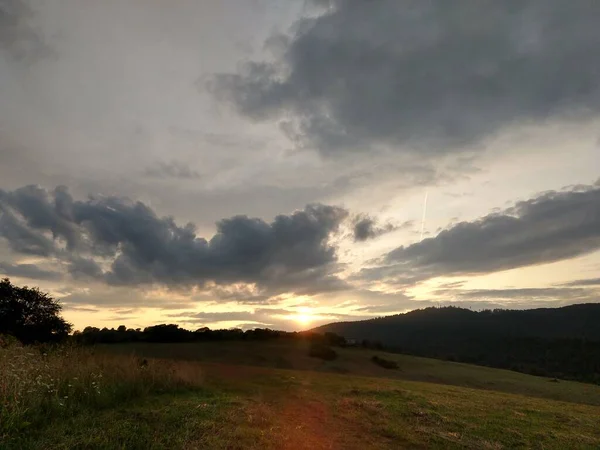 Pôr Sol Nascer Sol Com Nuvens Coloridas Eslováquia — Fotografia de Stock