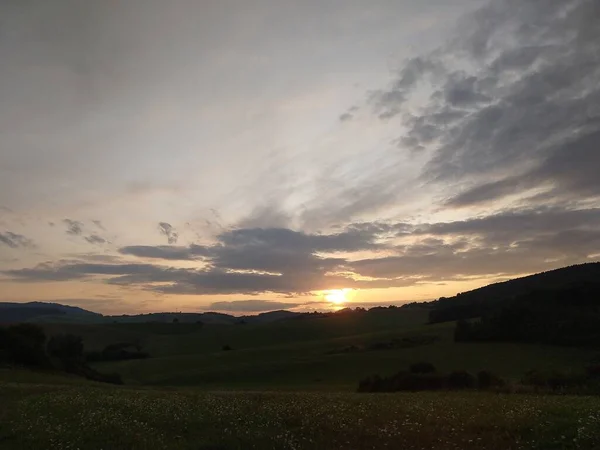 Pôr Sol Nascer Sol Com Nuvens Coloridas Eslováquia — Fotografia de Stock