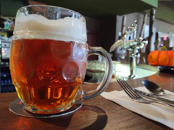 Verre Bière Sur Table Slovaquie — Photo