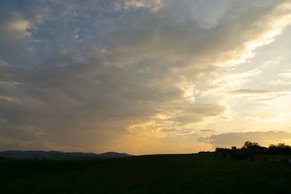 Tramonto Alba Con Nuvole Colorate Slovacchia — Foto Stock