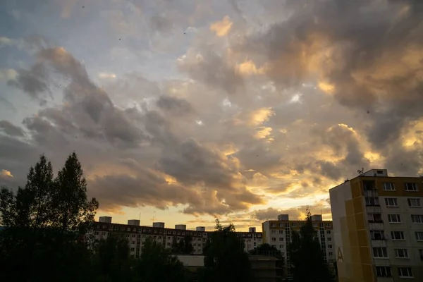 Napkelte Vagy Naplemente Város Épületei Felett Szlovákia — Stock Fotó