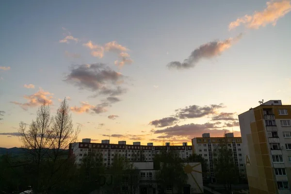 Abendsonnenuntergang Über Dem Stadtbild — Stockfoto
