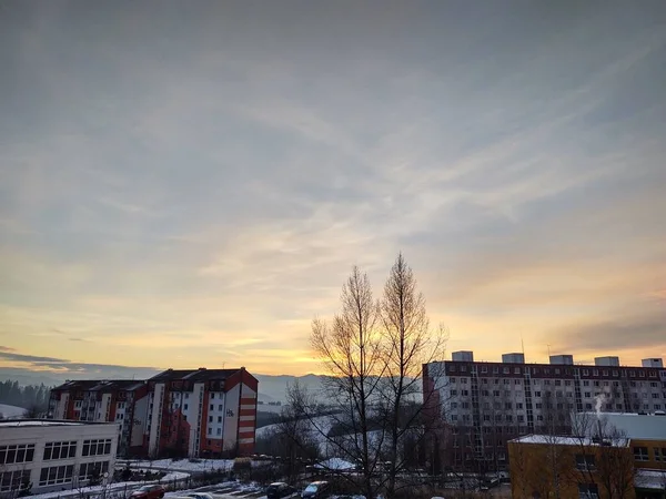 Východ Slunce Nebo Západ Slunce Nad Budovami Městě Slovensko — Stock fotografie