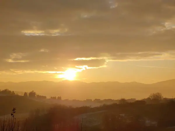 Tramonto Alba Con Drammatiche Nuvole Colorate Slovacchia — Foto Stock