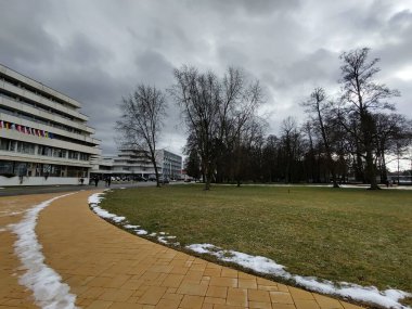 Slovakya 'da şehir manzarasının gündüz görüntüsü