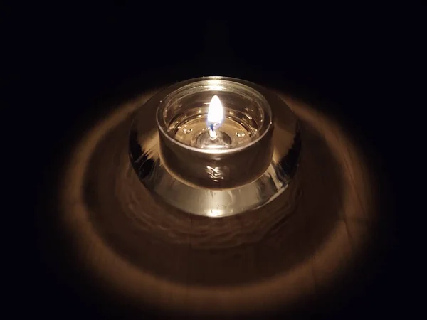 Свічка Горить Склянці Столі — стокове фото