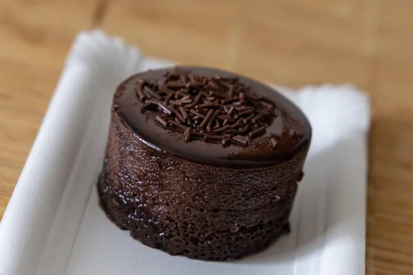 Sabroso Pastel Chocolate Mesa — Foto de Stock