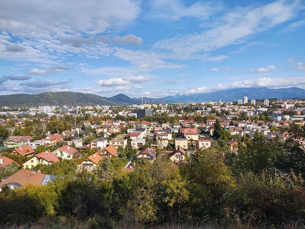 Soluppgång Och Solnedgång Över Byggnaderna Staden Zilina Slovakien — Stockfoto