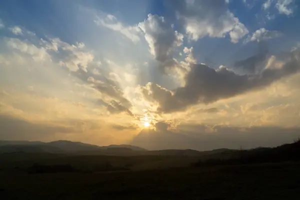 カラフルな雲と日没と日の出 スロバキア — ストック写真