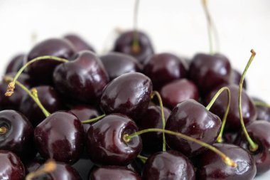 Tabakta kırmızı kiraz var. Slovakya