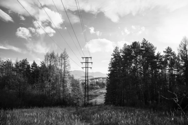Elektricitet Pylon Och Ledningar Fält — Stockfoto