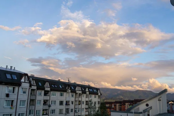 Wolken Boven Stad Slowakije — Stockfoto