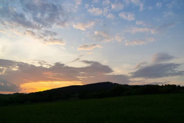 Захід Сонця Схід Сонця Барвистими Хмарами Словаччина — стокове фото
