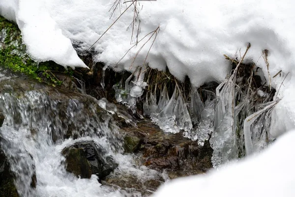 Zimowa Rzeka Zbliżenie Strzał — Zdjęcie stockowe