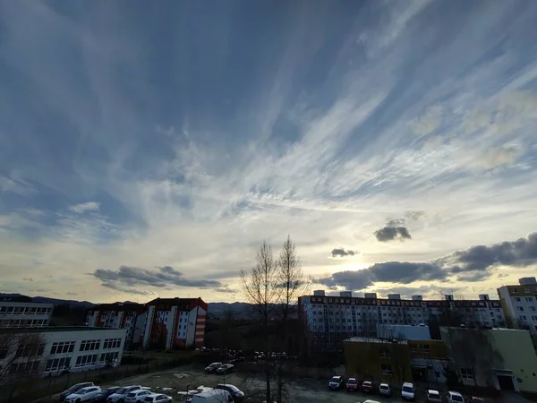 Sonnenaufgang Und Sonnenuntergang Über Gebäuden Der Stadt Zilina Slowakei — Stockfoto