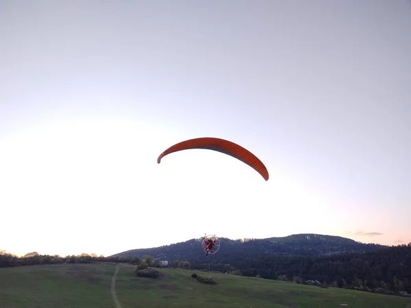 Parapente Volant Dans Ciel Jour Coup Temps — Photo