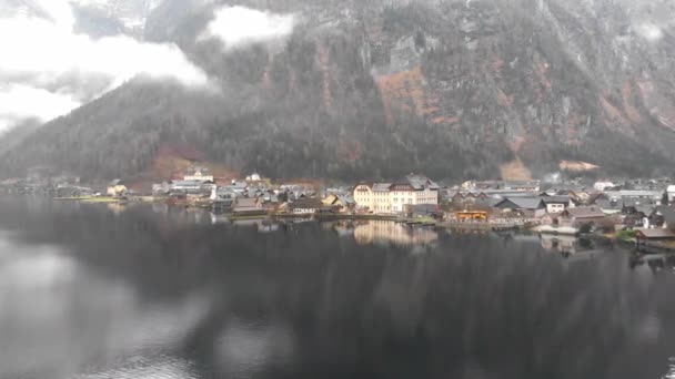 Widok z lotu ptaka nad Hallstatt, Austria — Wideo stockowe