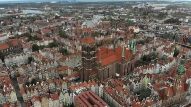 Gdansk, eski kasabanın yakınında. İHA atışı.