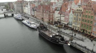 Gdansk, eski kasabanın yakınında. İHA atışı.