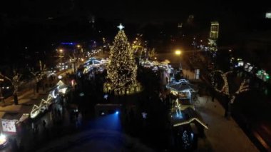 Noel süsleri. Işık dizileri şemsiye