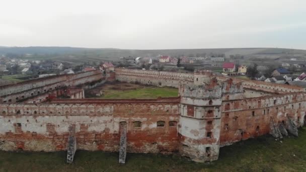 Zerstörte Burg in Lviv Ukraine — Stockvideo