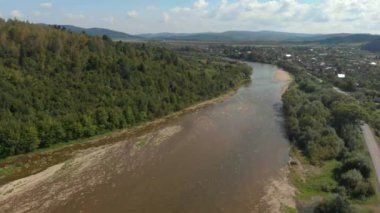 Ukrayna 'da seyahat eden insansız hava aracı.