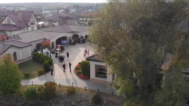 Restaurant on the lake, wedding in a restaurant on the lake. — Αρχείο Βίντεο