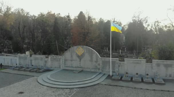 Monumento Ucrania en Lviv drone disparo — Vídeo de stock