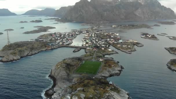 Naturaleza de Noruega. Volando sobre el fiordo noruego — Vídeos de Stock